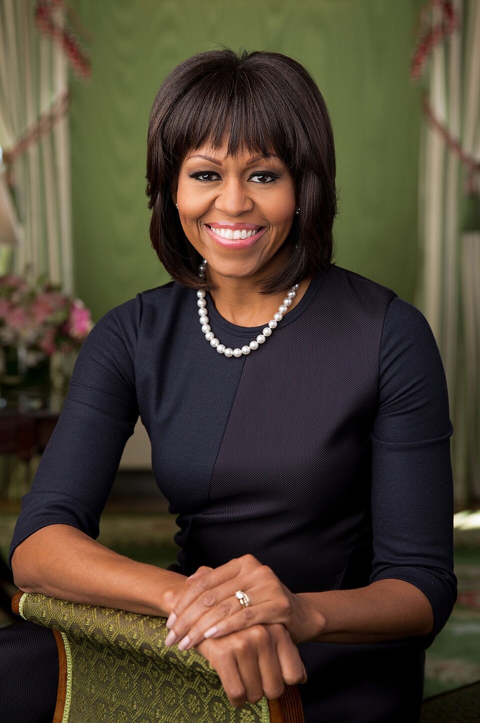 How attractive is Michelle Obama? Pretend she's a woman for this one. preview image