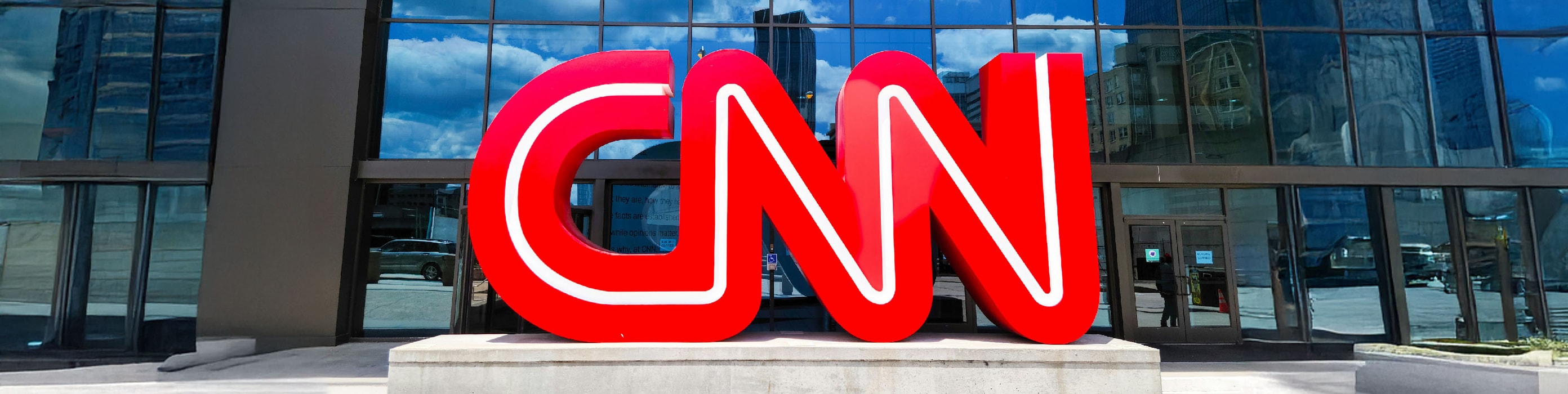 Fake News header