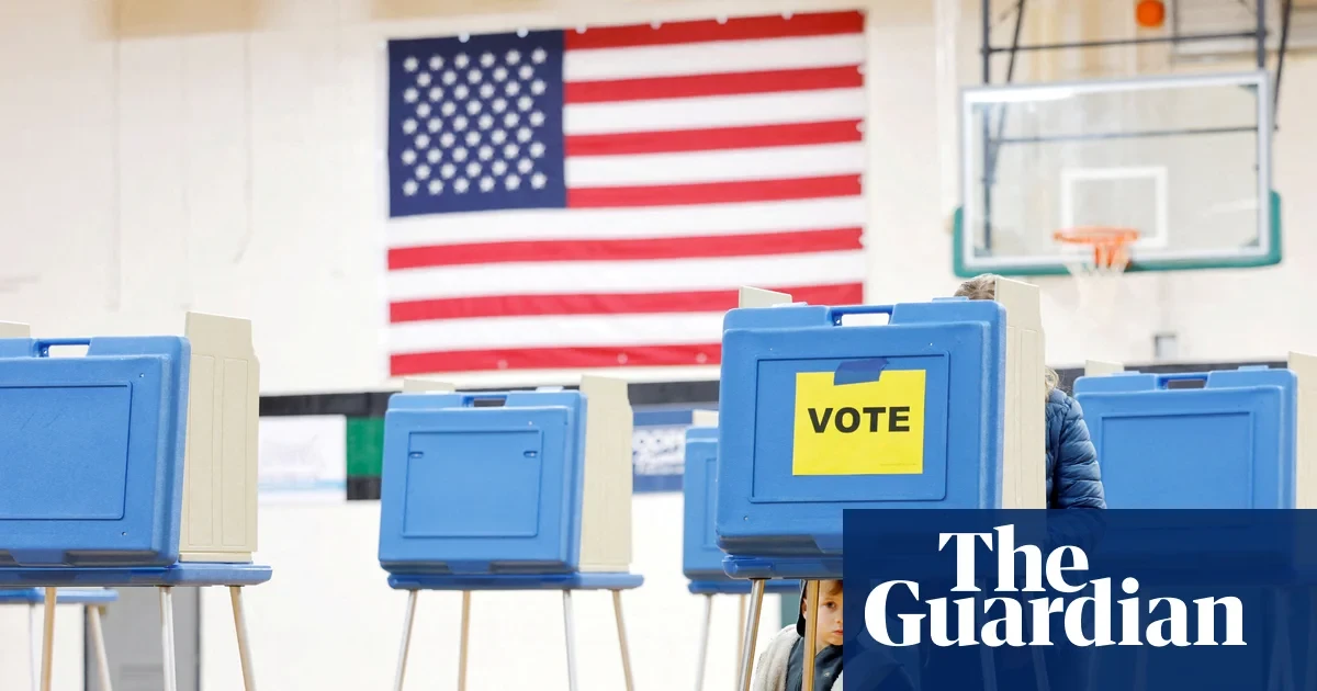 More voters identifying as Democrats and not calling themselves Republican preview image