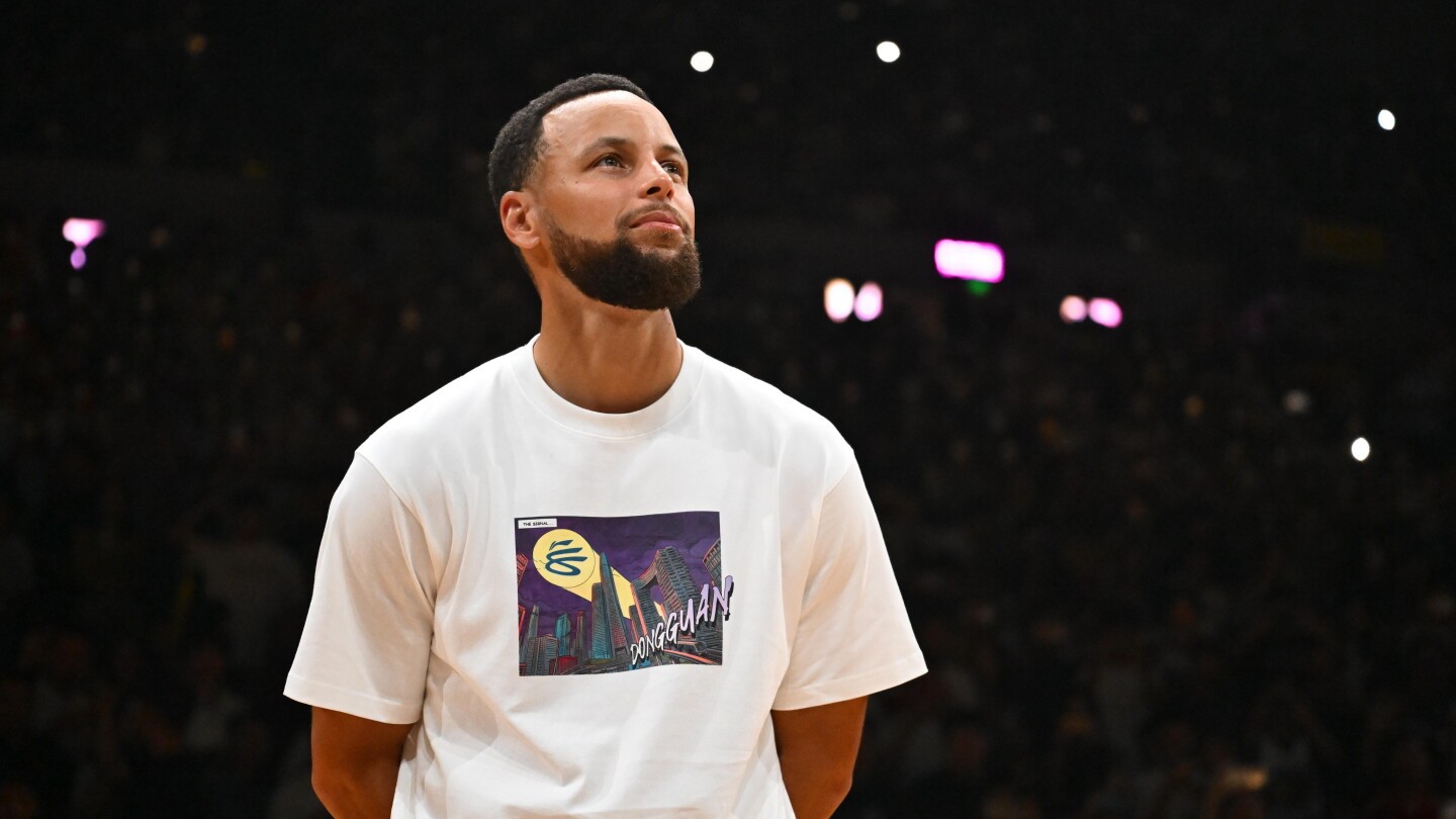 Steph tried to recruit Lebron preview image