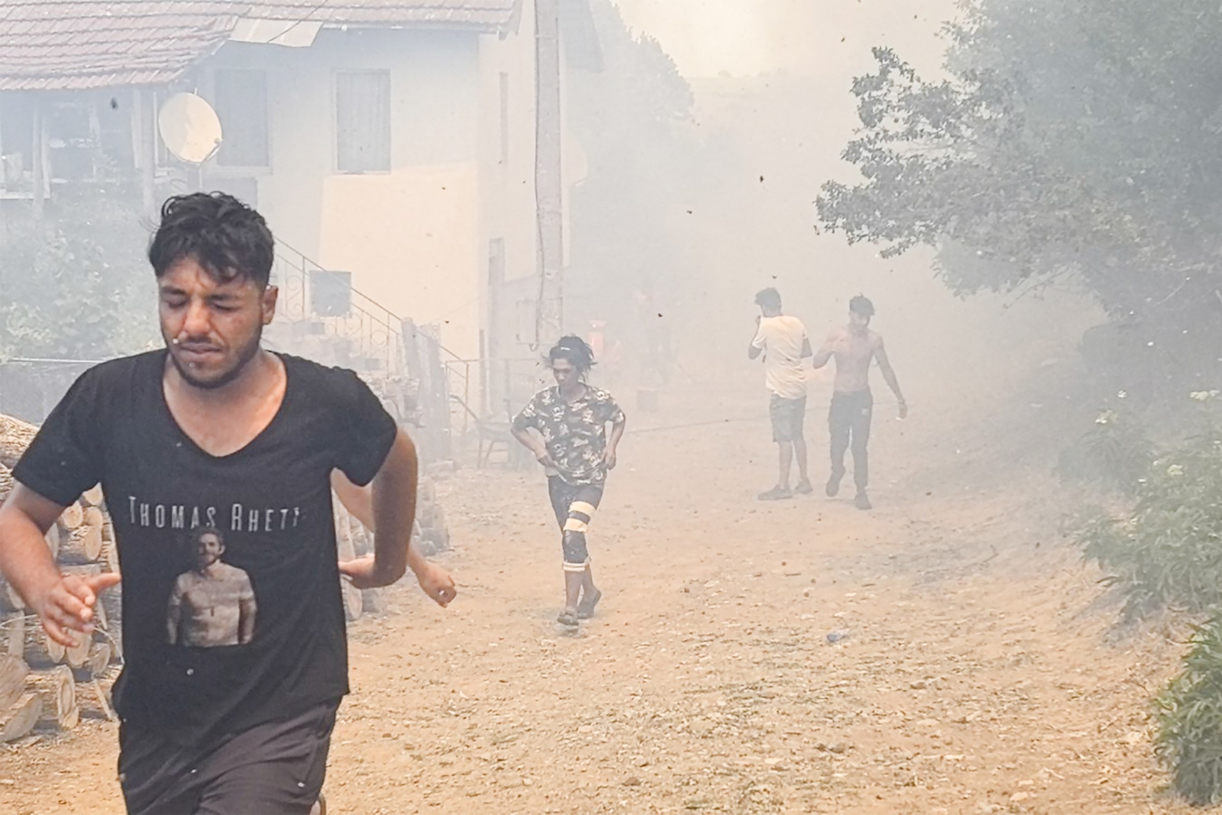 Climate Change Is Increasing Simultaneous Exposure to Heat Waves and Wildfire Smoke - Inside Climate News preview image