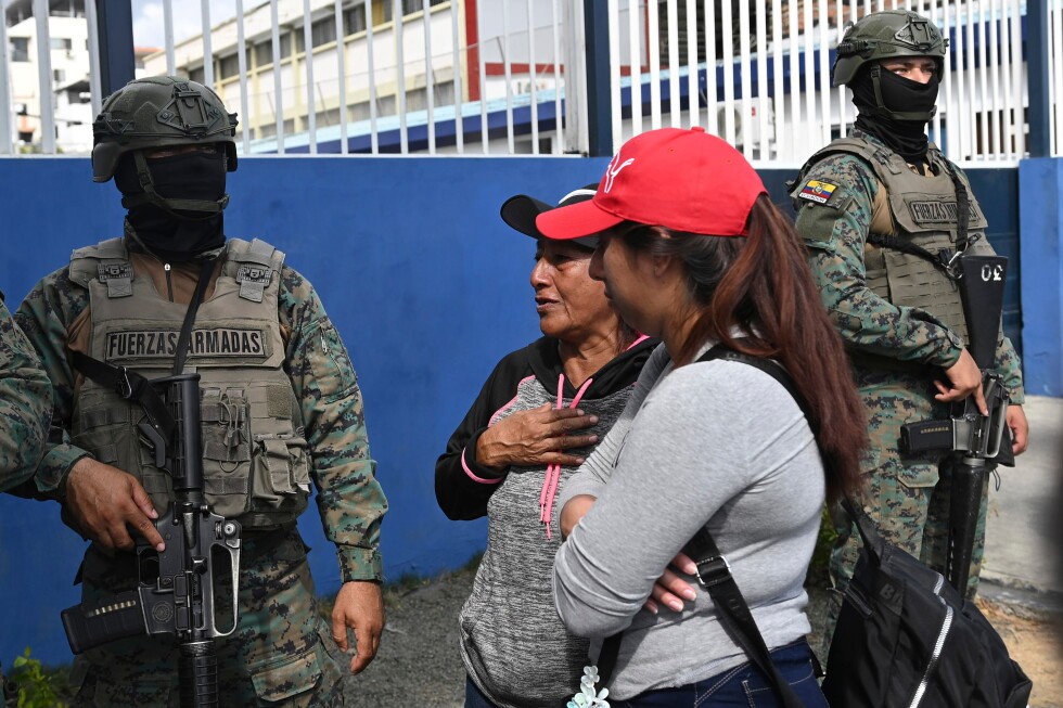 US sinks an Ecuadorian boat in the Pacific it alleges is tied to drug trafficking preview image