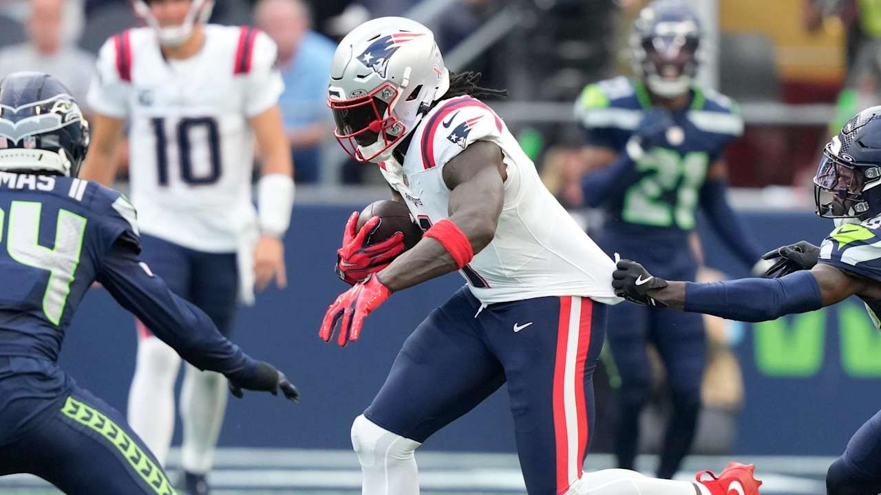 Report: Patriots to place A.J. Brown (ankle) on injured reserve, sidelining WR at least four games preview image