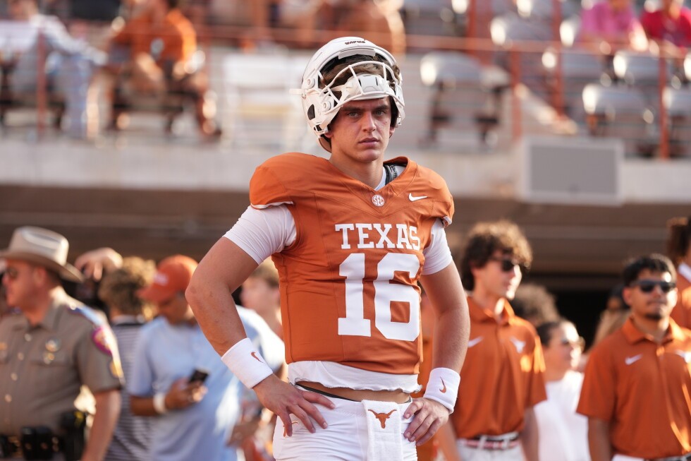 Texas QB Arch Manning apologizes to ESPN reporter Holly Rowe for laughing about fake video of slap preview image