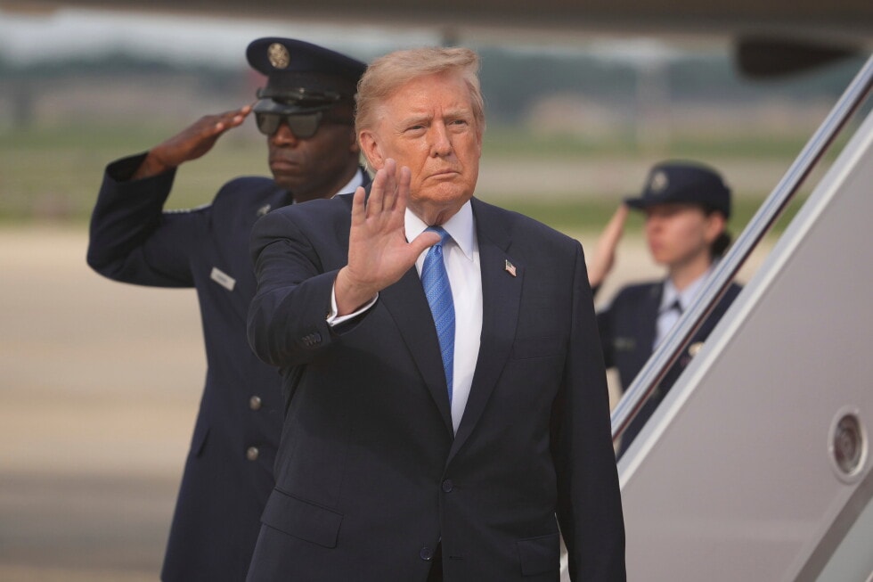 Trump says US has entered deal with Venezuela to take control of 65 billion barrels of oil reserves preview image