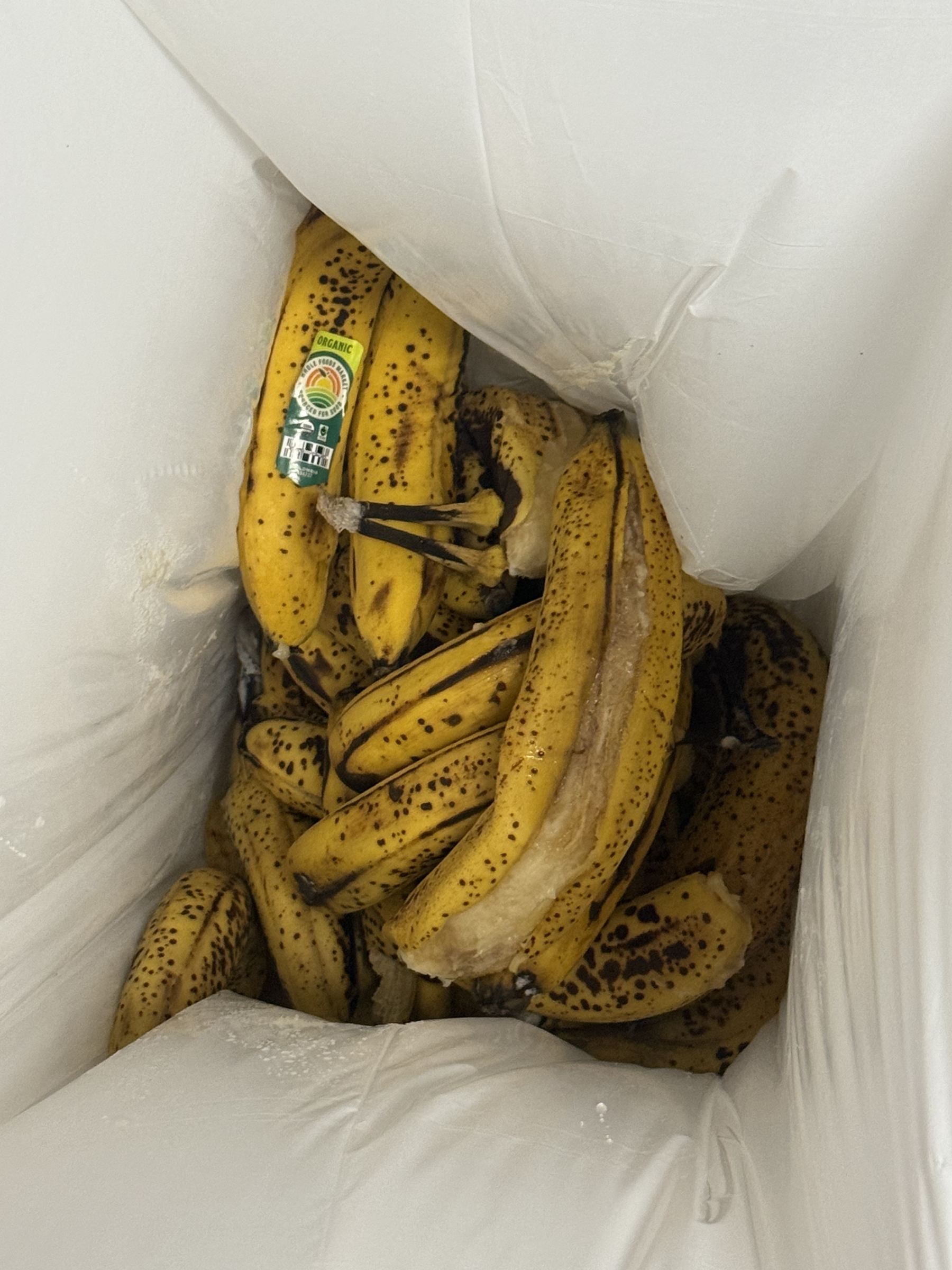 My roommate threw out 20 bananas he didn't eat preview image